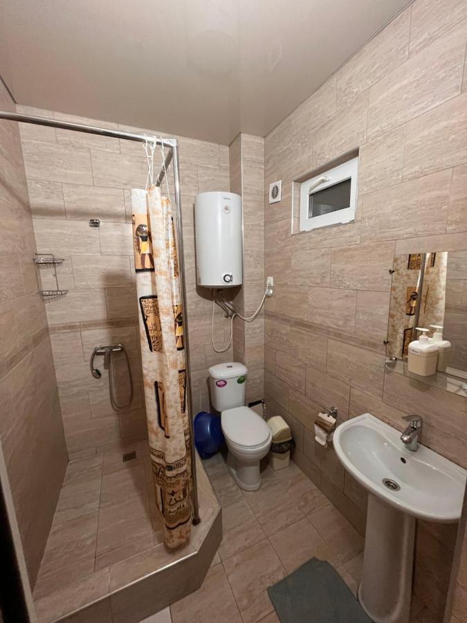 Гостевой Дом Летний Сад Suhumi Exterior foto